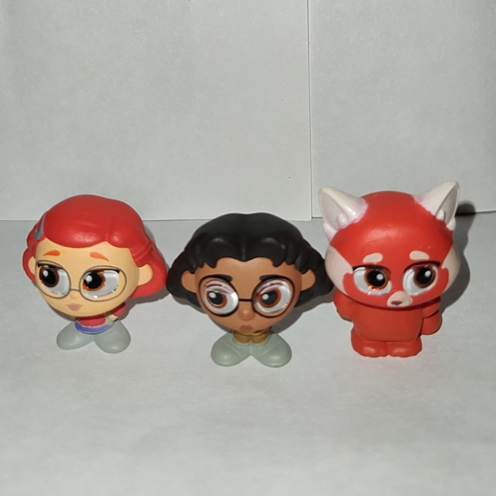 Disney doorables turning red set of 3
